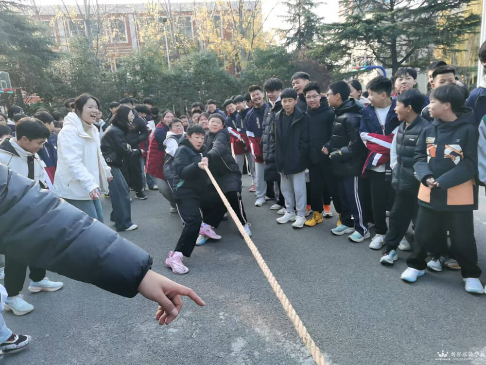 拔河比赛..jpg